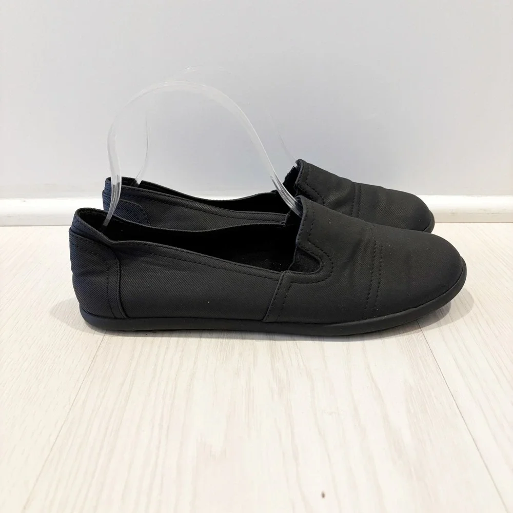 SafeTstep Slip On Shoes Women Size 7 Black Slip Resistant Work Flats Server